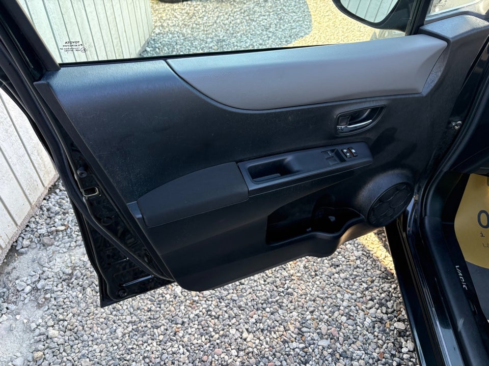 Toyota Yaris 1,3 VVT-i T2 Touch 5d