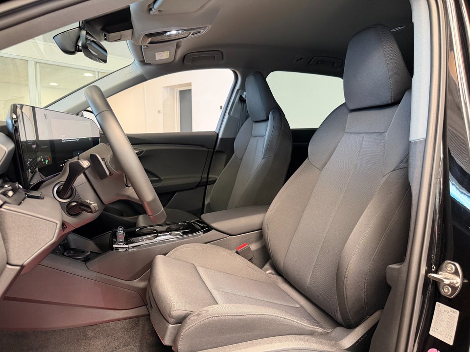 Audi Q6 e-tron S-line quattro 5d