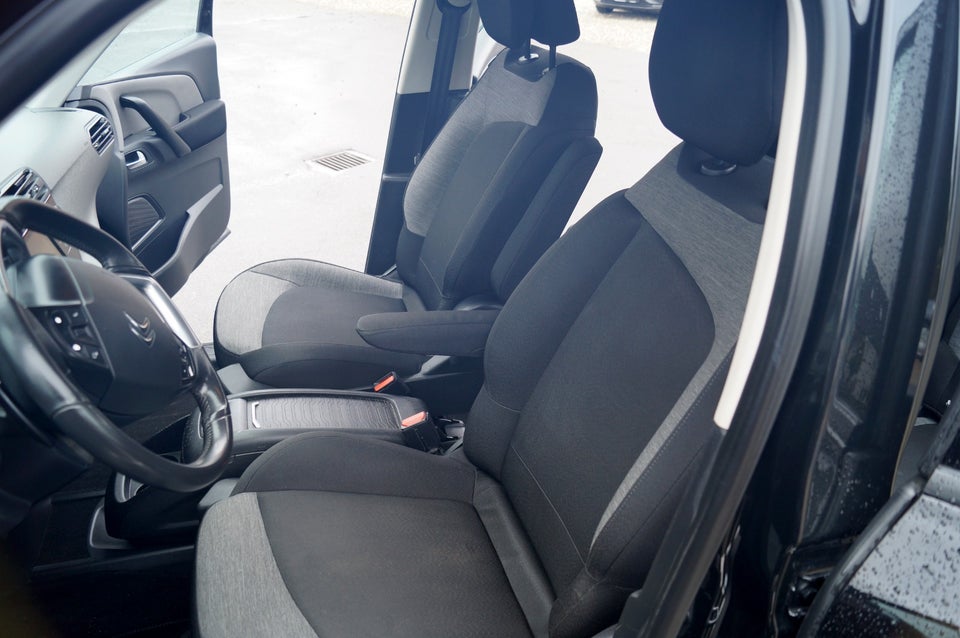 Citroën C4 Picasso 1,6 BlueHDi 120 Iconic EAT6 5d