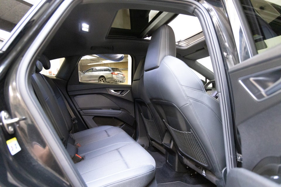 Audi Q4 e-tron 40 S-line Sportback 5d