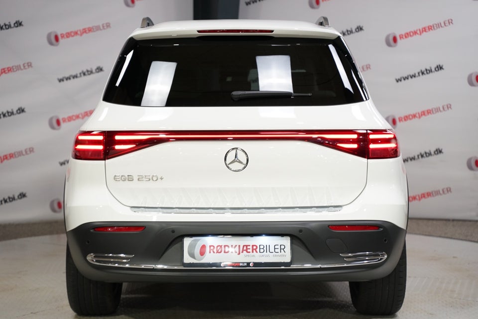 Mercedes EQB250+ Progressive 5d