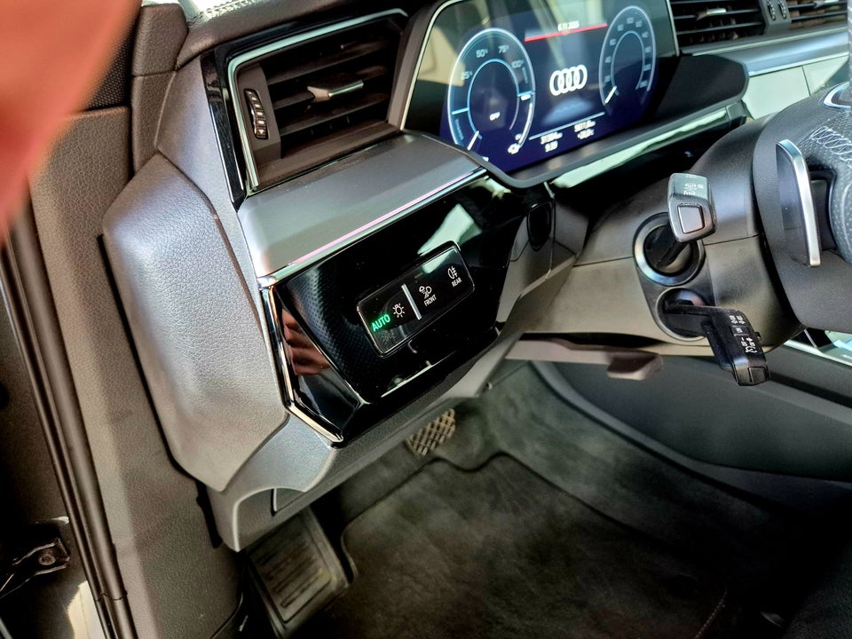 Audi e-tron 55 S-line Sportback quattro 5d