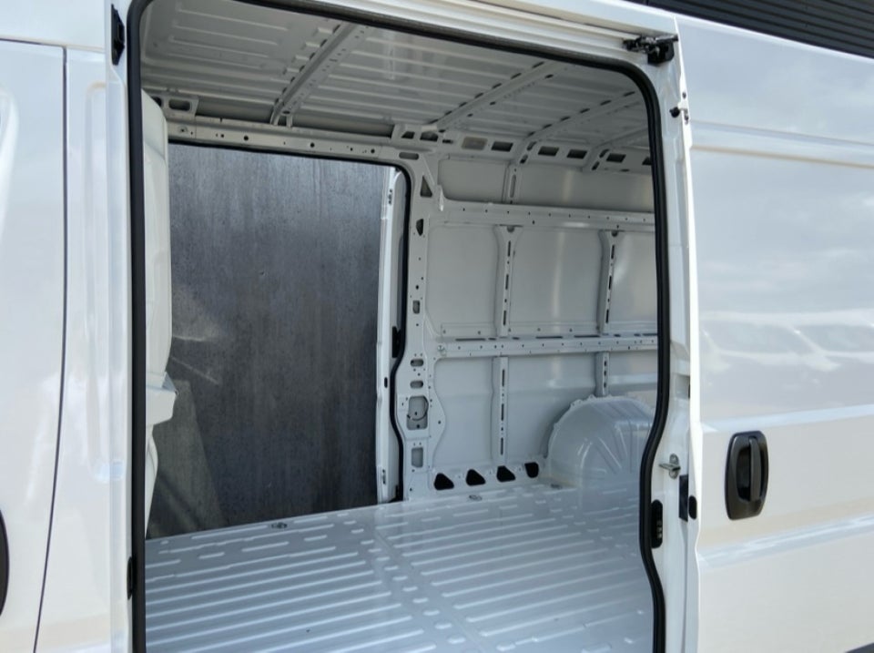 Fiat Ducato 35 Maxi 2,2 MJT 140 Kassevogn L3H2 Pro