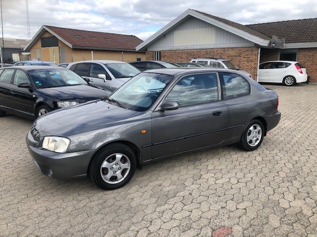 Hyundai Accent 1,3 LS aut. 3d
