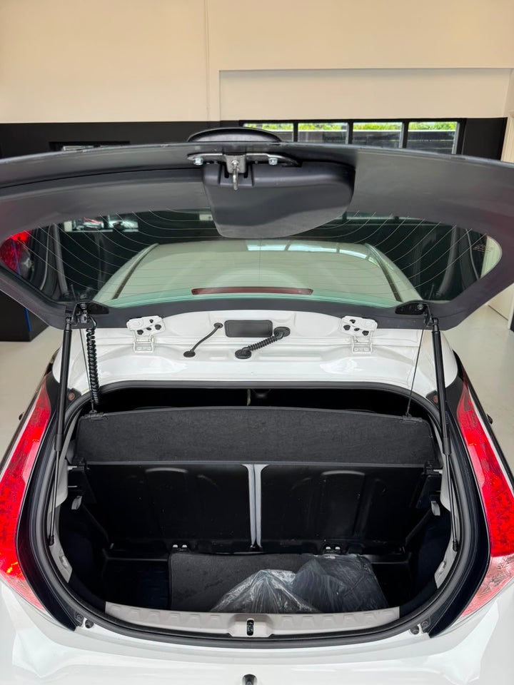 Toyota Aygo 1,0 VVT-i x-play x-touch 5d