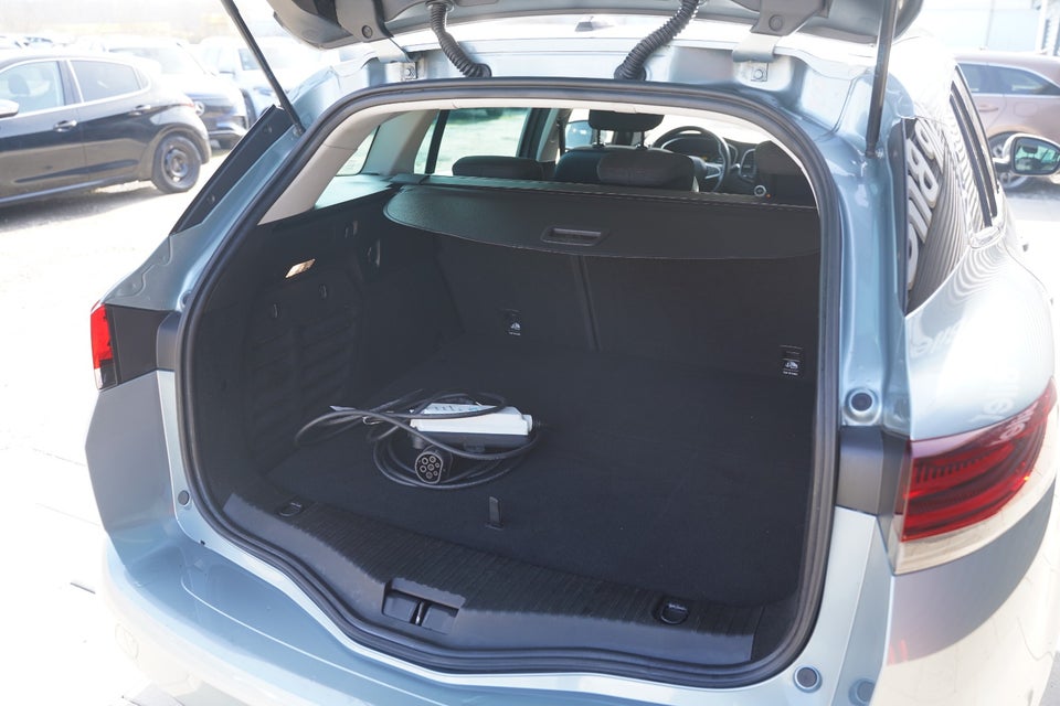 Renault Megane IV 1,6 E-Tech Sport Tourer 5d