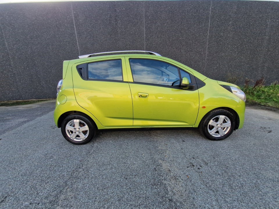 Chevrolet Spark 1,0 LT 5d