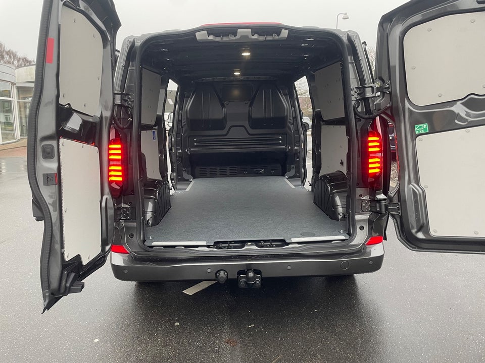 VW Transporter 2,0 TDi 170 Comfort Kassevogn aut. LWB