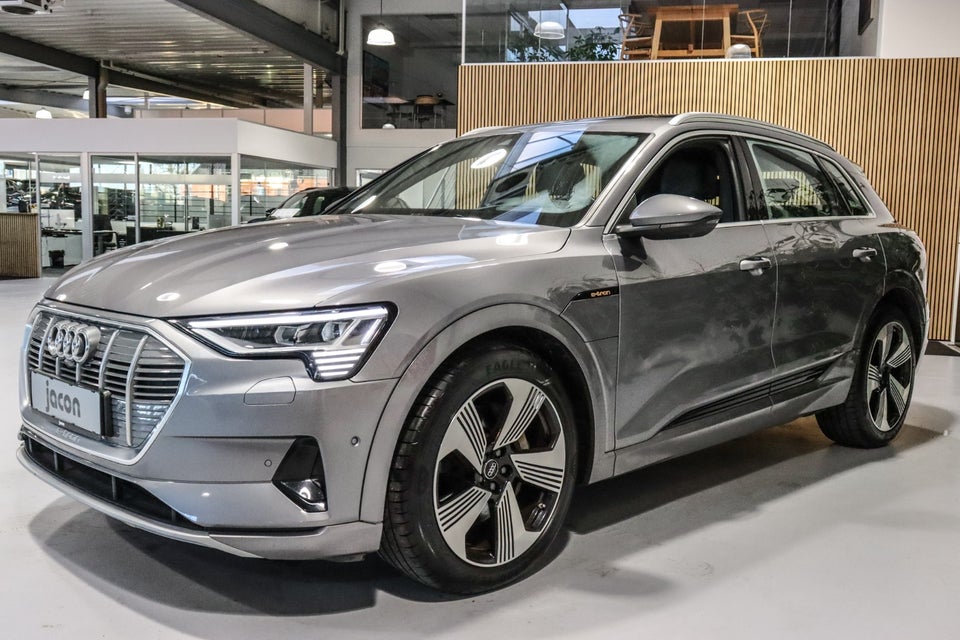 Audi e-tron 55 quattro 5d