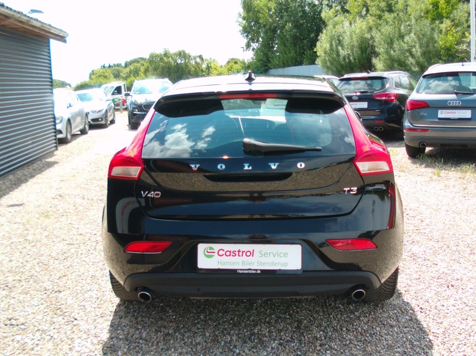 Volvo V40 1,5 T3 152 Momentum aut. 5d