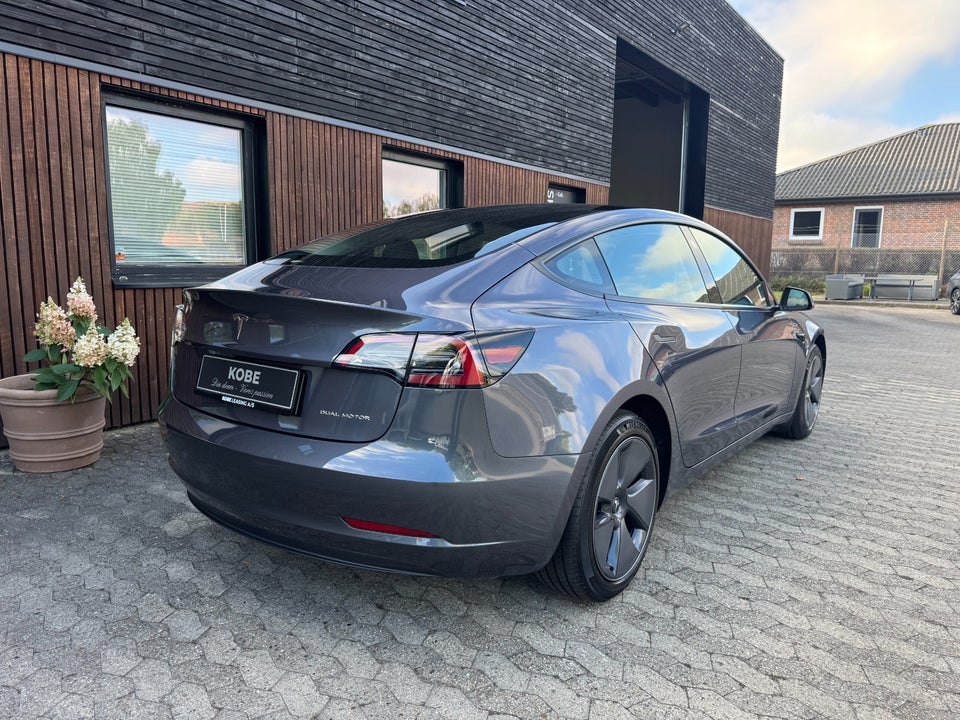 Tesla Model 3 Long Range AWD 4d