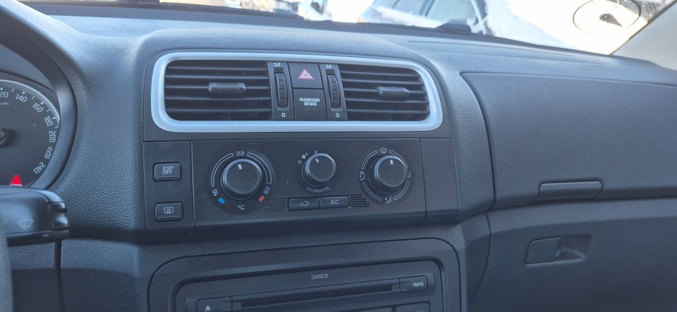 Skoda Fabia 1,4 16V Elegance Combi 5d