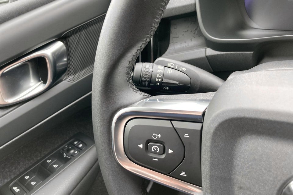 Volvo XC40 ReCharge Extended Range Core 5d