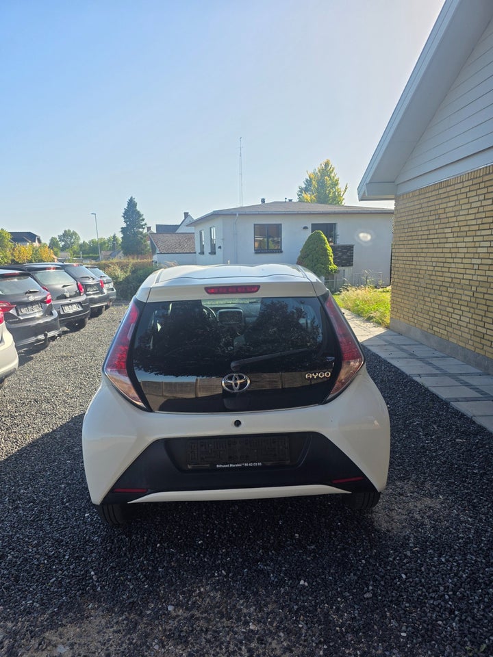 Toyota Aygo 1,0 VVT-i x-play 5d