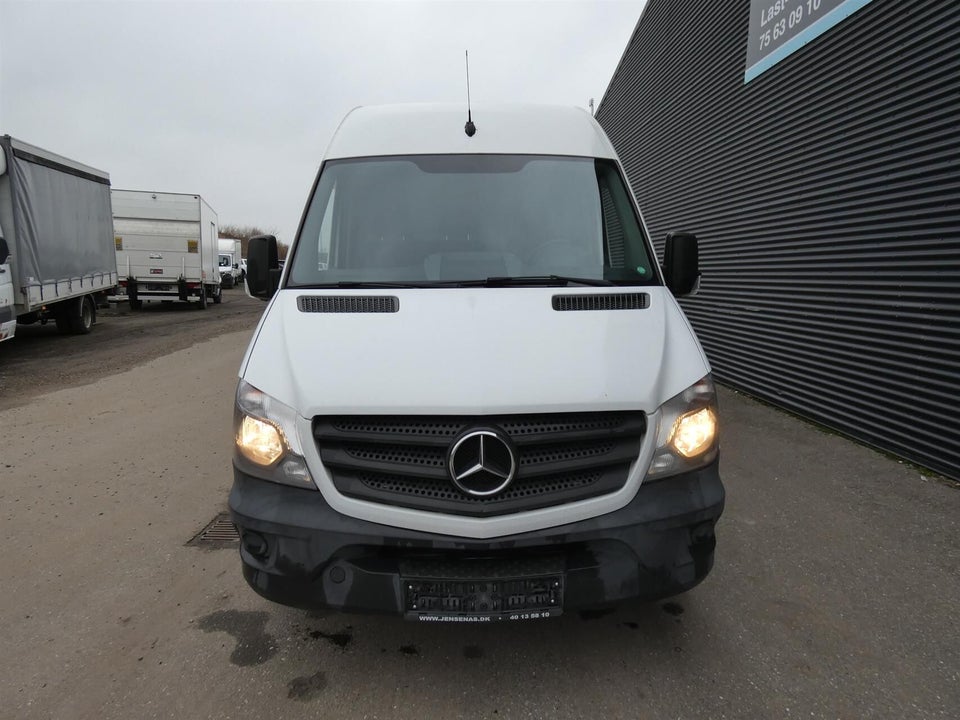 Mercedes Sprinter 211 2,2 CDi R2 Kassevogn 5d