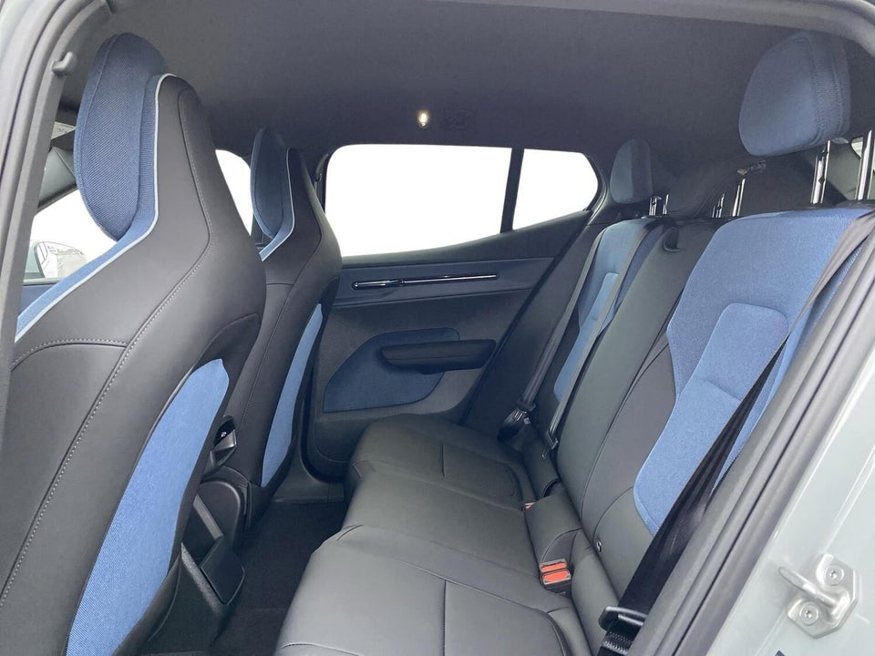 Volvo EX30 Extended Range Core 5d