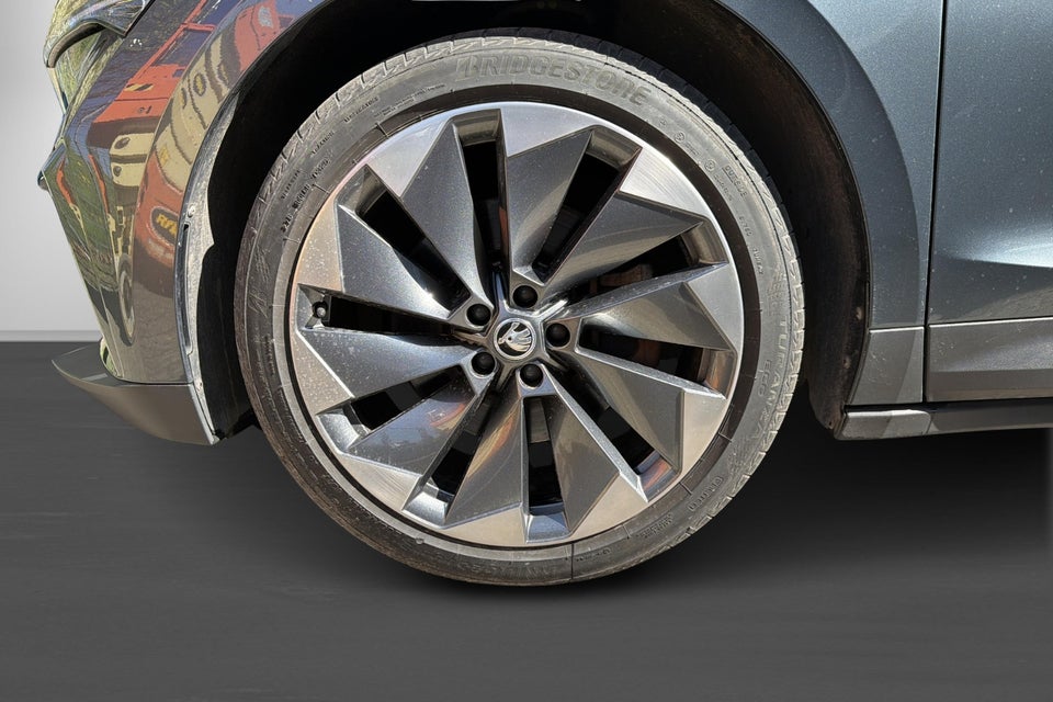 Skoda Enyaq 80 iV Suite 5d