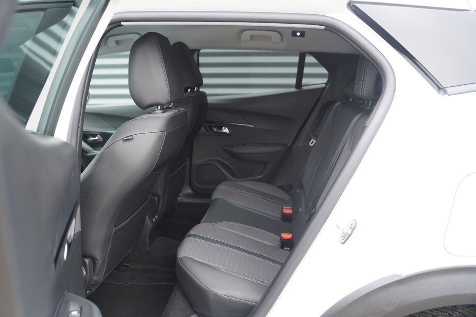 Peugeot 2008 1,2 PureTech 130 Allure Pack EAT8 5d