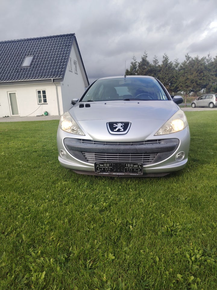 Peugeot 206+ 1,4 Generation 5d