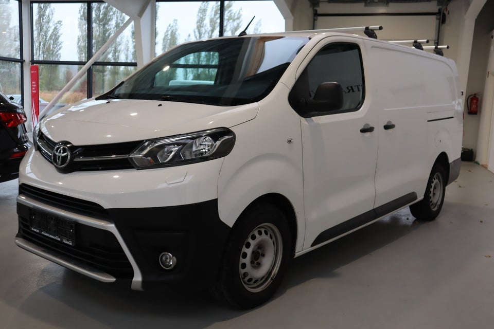 Toyota ProAce 2,0 D 122 Medium Comfort Master aut. 5d