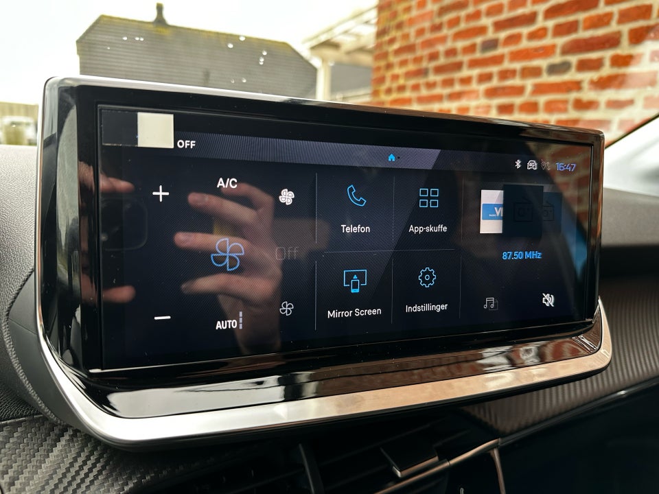 Peugeot 208 1,2 PureTech 100 Allure 5d