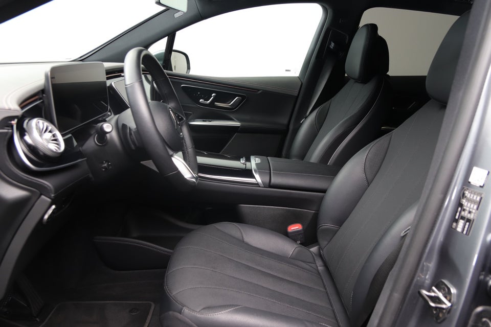 Mercedes EQE300 SUV Electric Art 5d