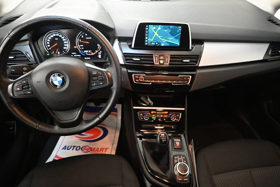 BMW 216i 1,5 Gran Tourer Connected 7prs 5d