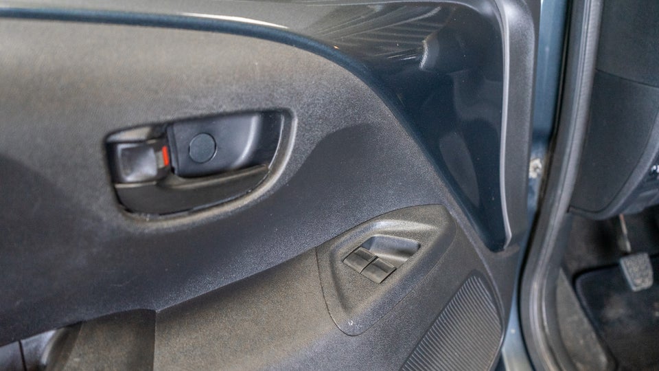 Citroën C1 1,2 PureTech Feel 5d