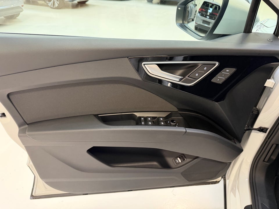 Audi Q4 e-tron 40 Attitude 5d
