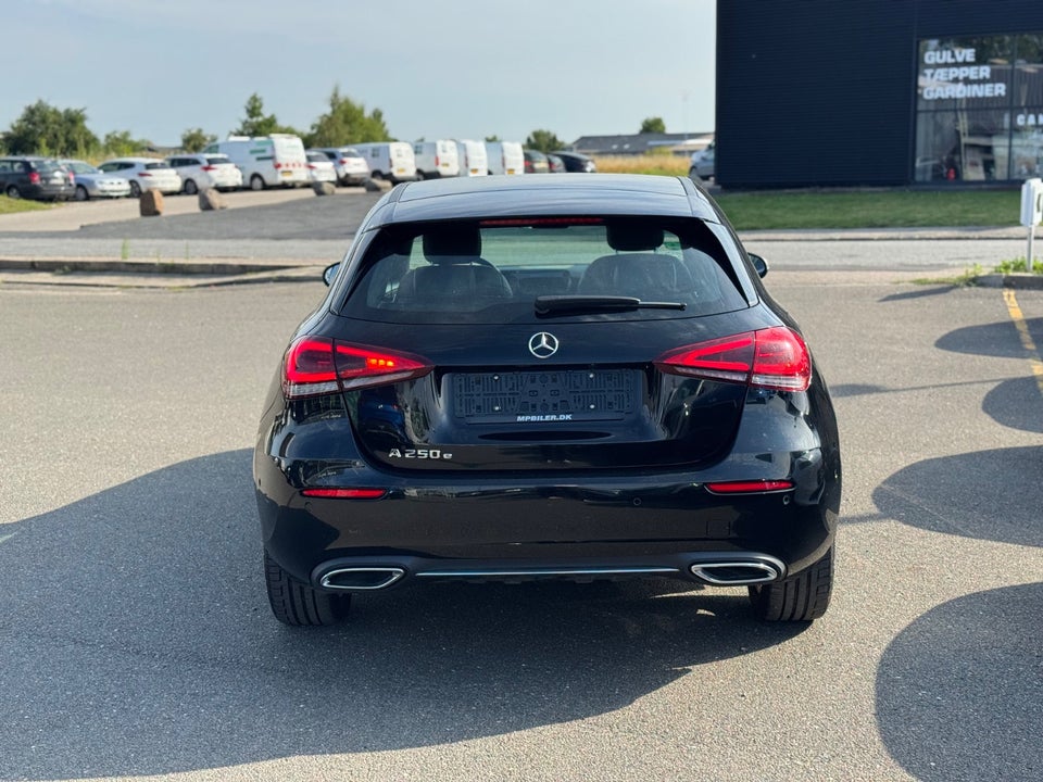 Mercedes A250 e 1,3 Progressive aut. 4d