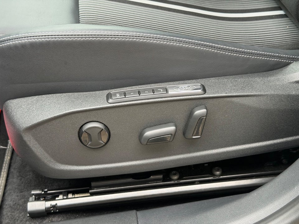 Ford Capri 77 Select Extended Range 5d