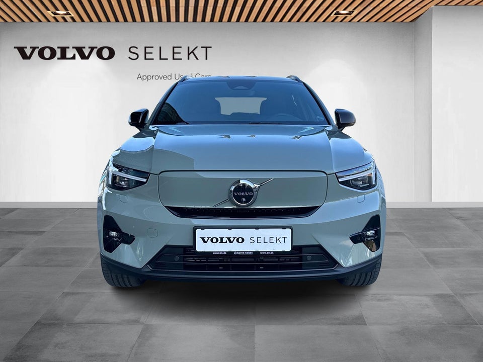 Volvo EX40 Extended Range Plus 5d