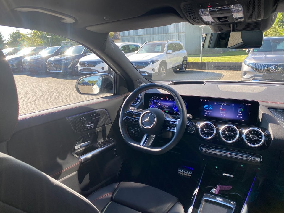 Mercedes EQA300 AMG Line 4Matic 5d