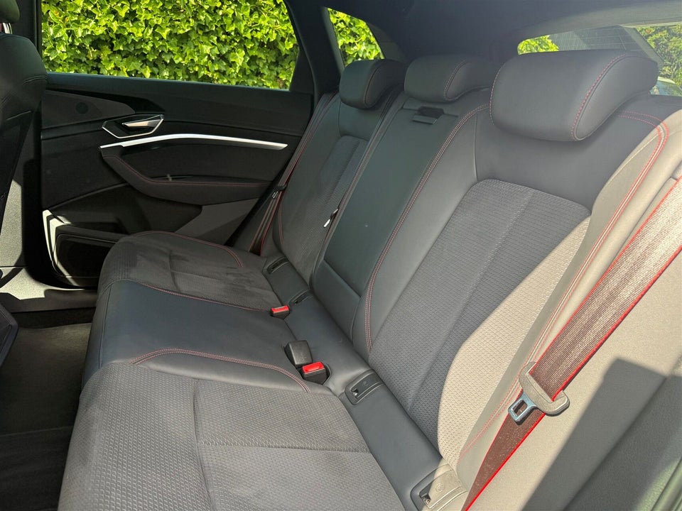 Audi Q8 e-tron 55 S-line quattro 5d