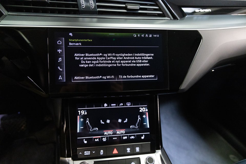 Audi Q8 e-tron 50 quattro 5d