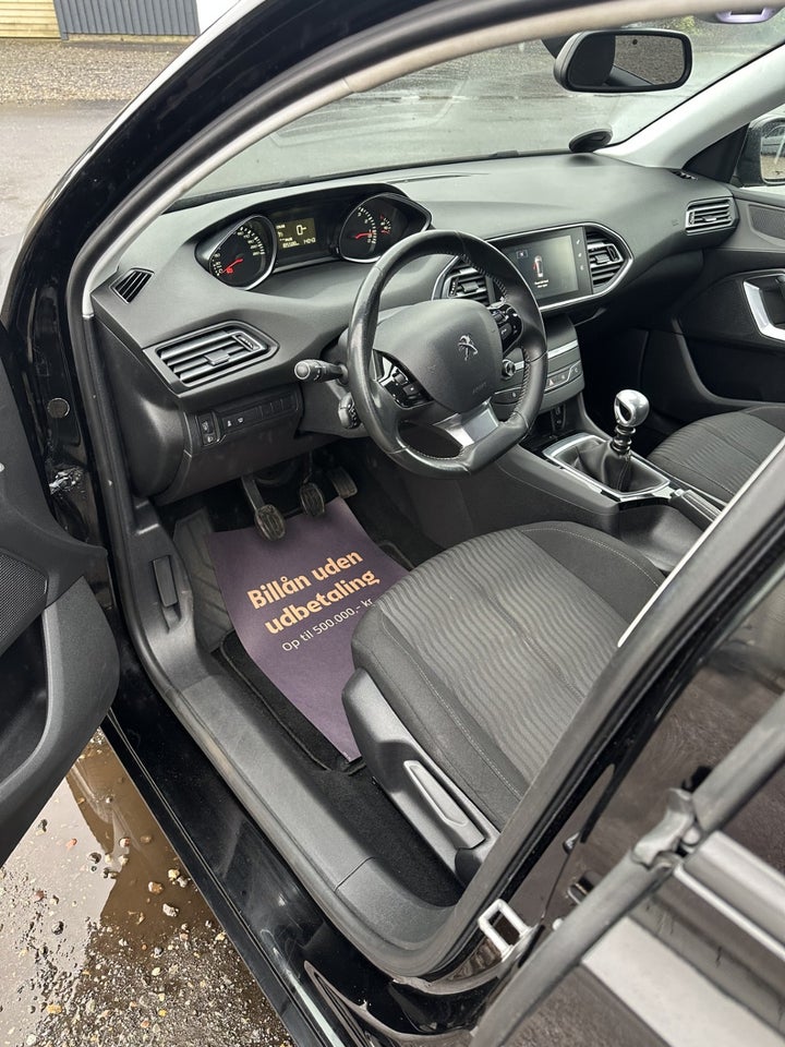 Peugeot 308 1,2 e-THP 130 Allure SW 5d