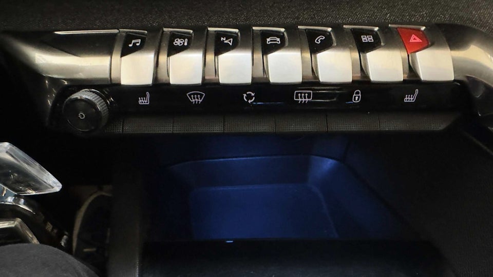 Peugeot 3008 1,6 BlueHDi 120 Allure 5d