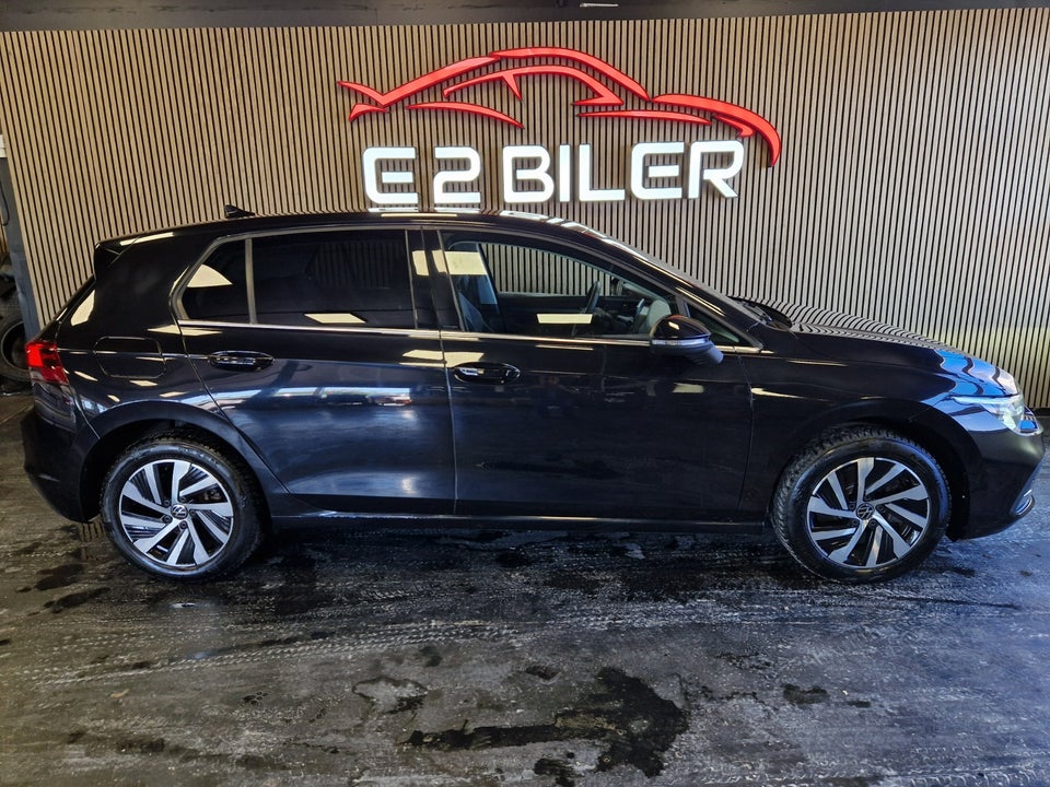 VW Golf VIII 1,4 eHybrid DSG 5d