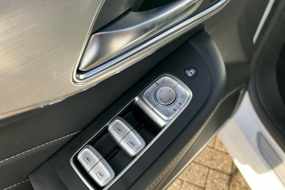 MG Marvel R Performance 5d