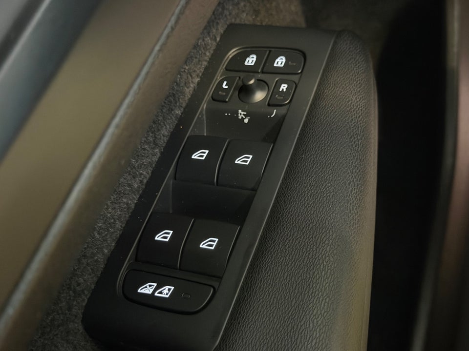 Volvo XC40 P6 ReCharge Plus 5d