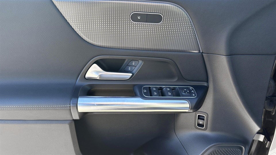 Mercedes EQA250 Progressive 5d