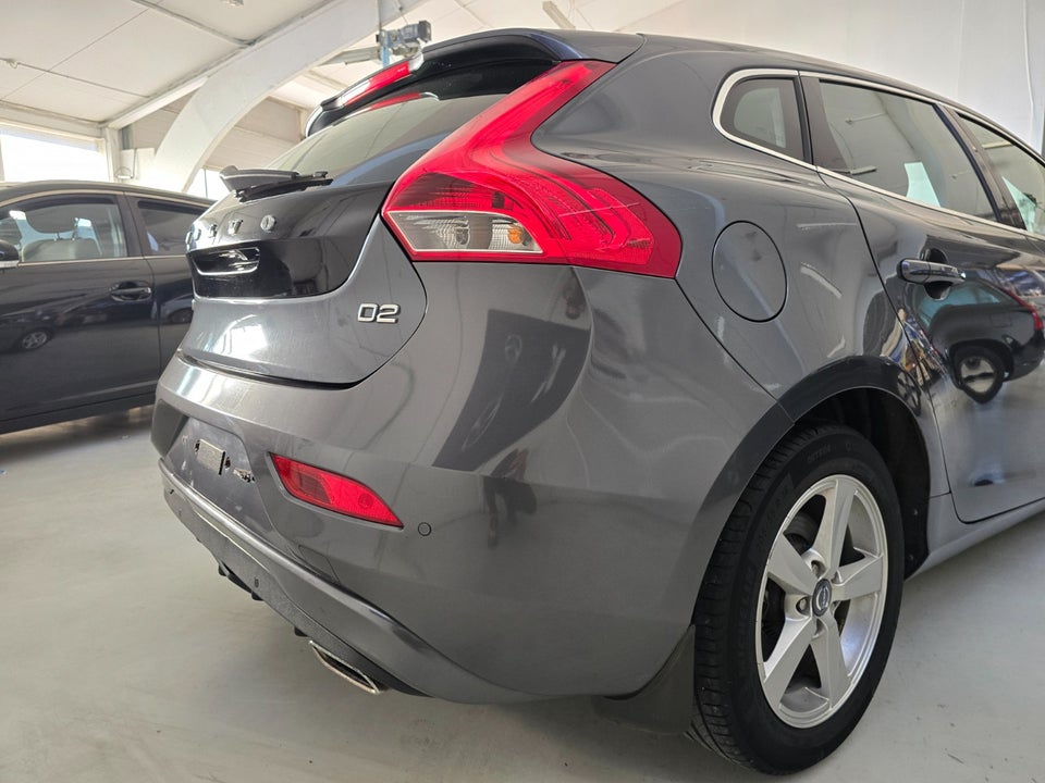 Volvo V40 1,6 D2 115 Momentum 5d