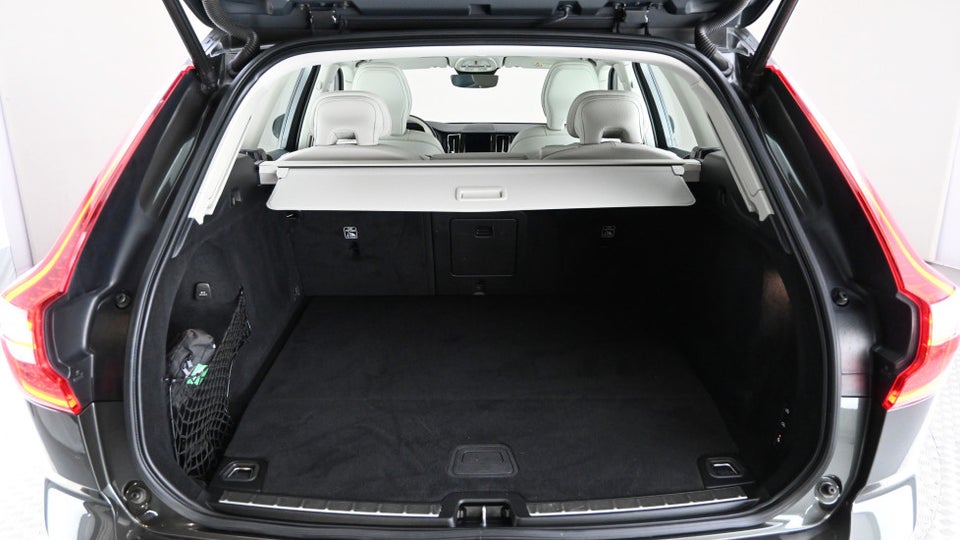 Volvo XC60 2,0 T8 ReCharge Inscription aut. AWD 5d