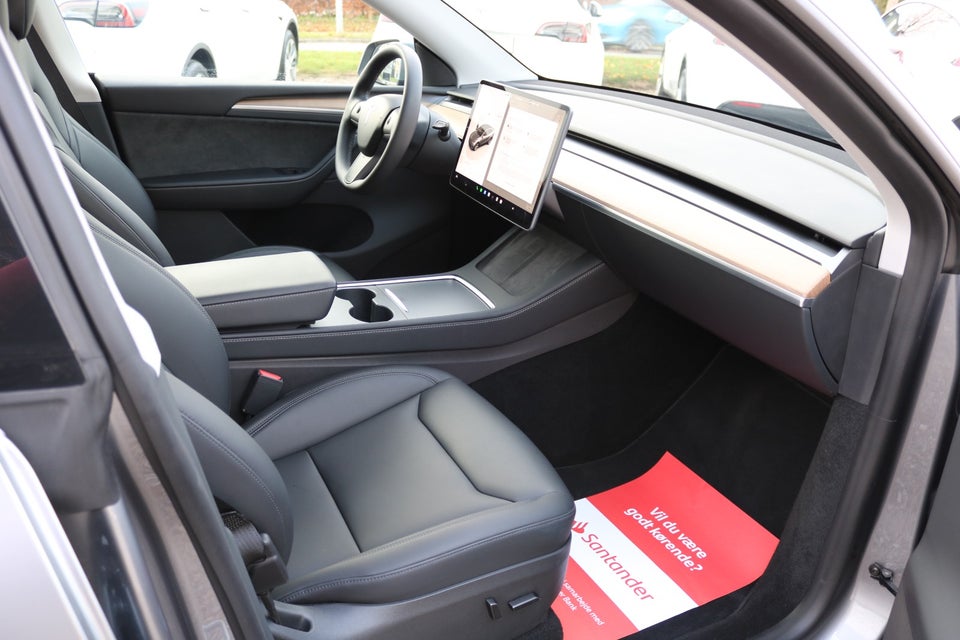 Tesla Model Y RWD 5d