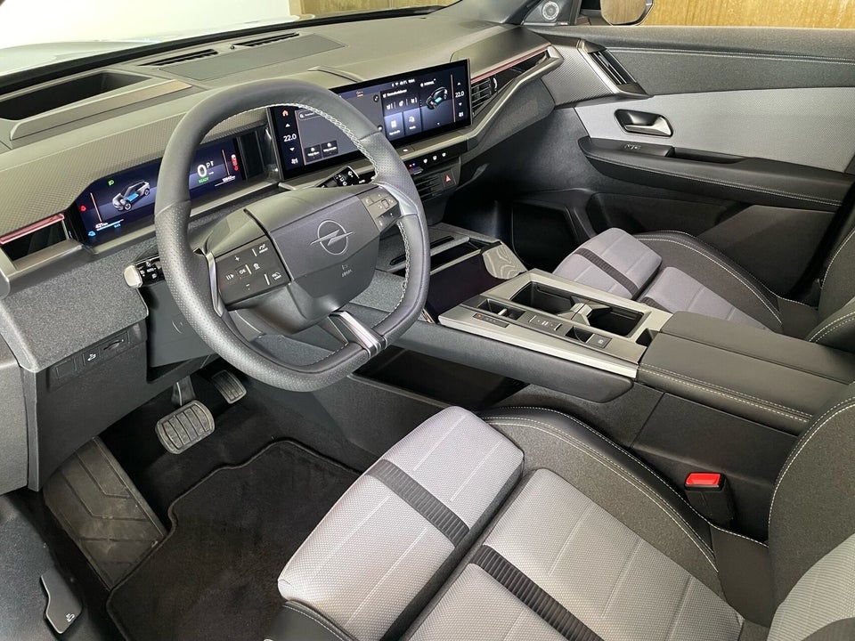 Opel Grandland-e 73 GS Sky 5d