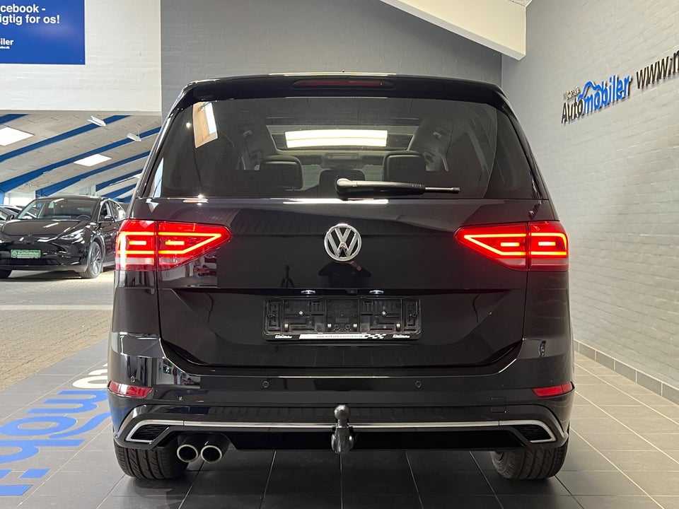 VW Touran 2,0 TDi 190 Highline R-line DSG 7prs 5d