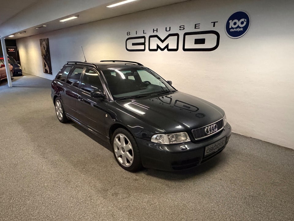 Audi S4 2,7 Avant quattro 5d