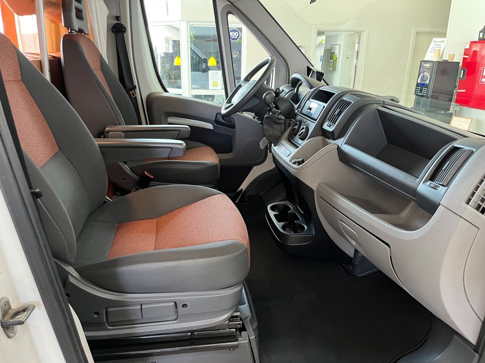 Elnagh Duke 2,2 46 2d