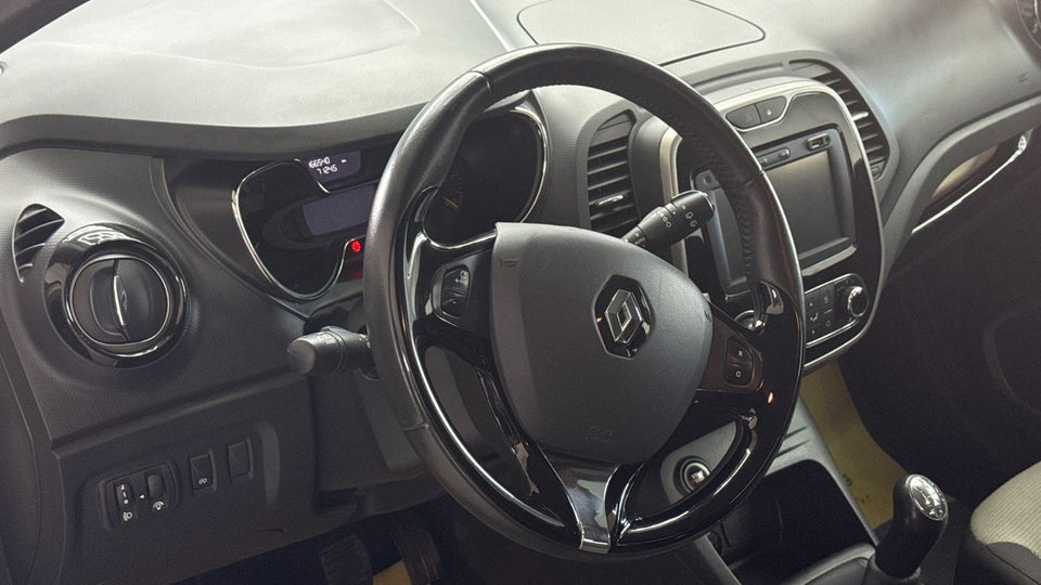Renault Captur 0,9 TCe 90 Expression 5d