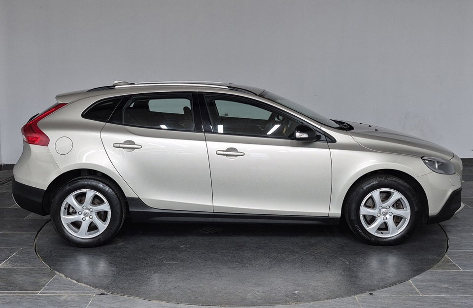 Volvo V40 CC 2,0 D2 120 Kinetic 5d